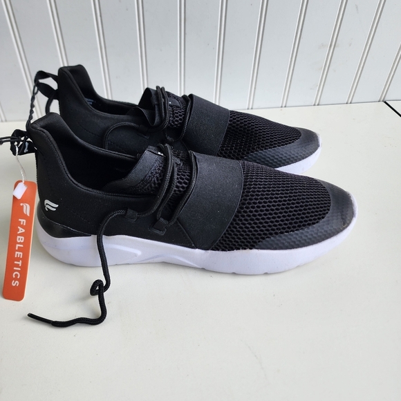 New Fabletics Zephyr Women’s Black Running Comfort Shoes Size 10 - Picture 1 of 9